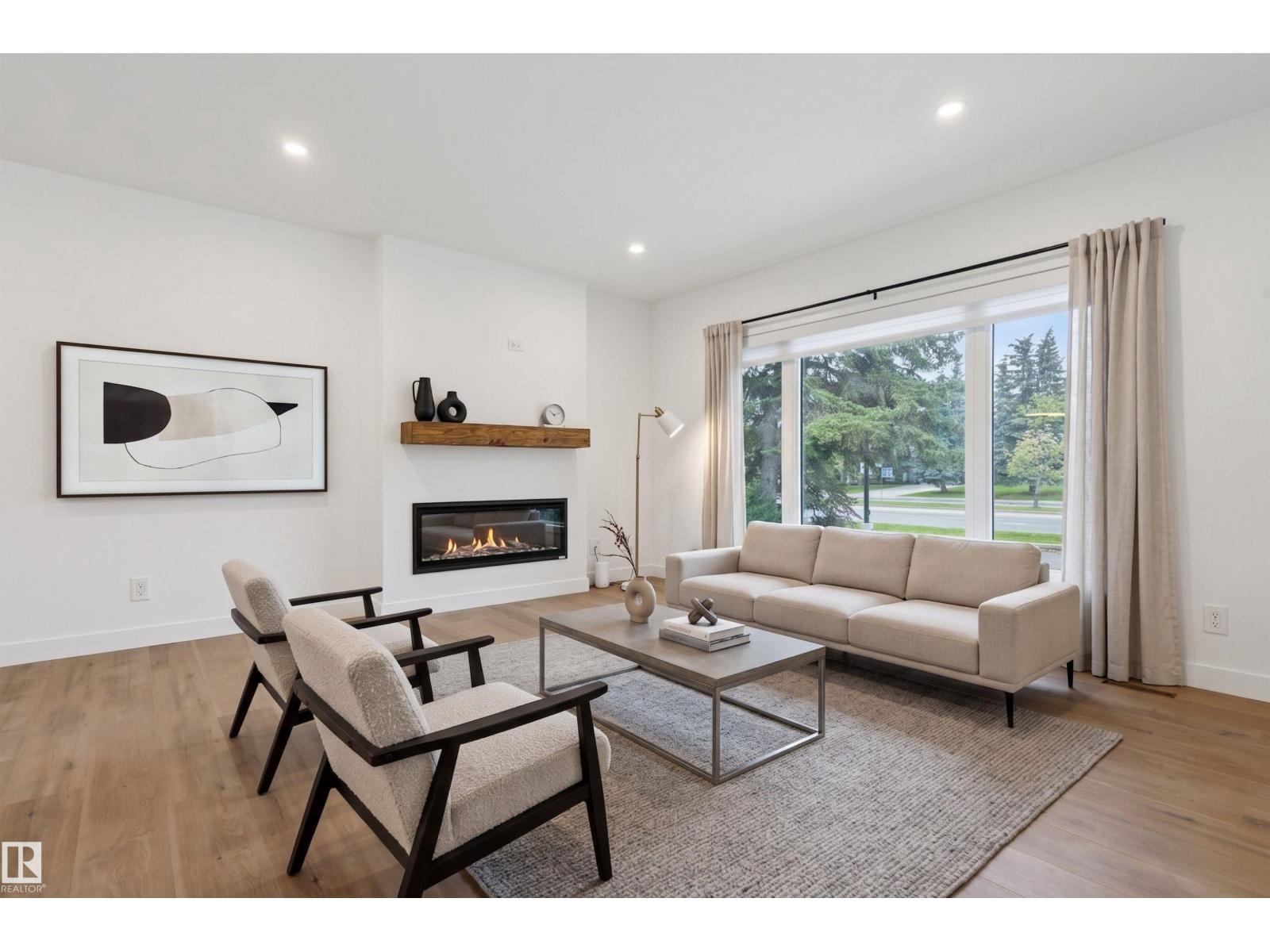 8604 142 ST NW