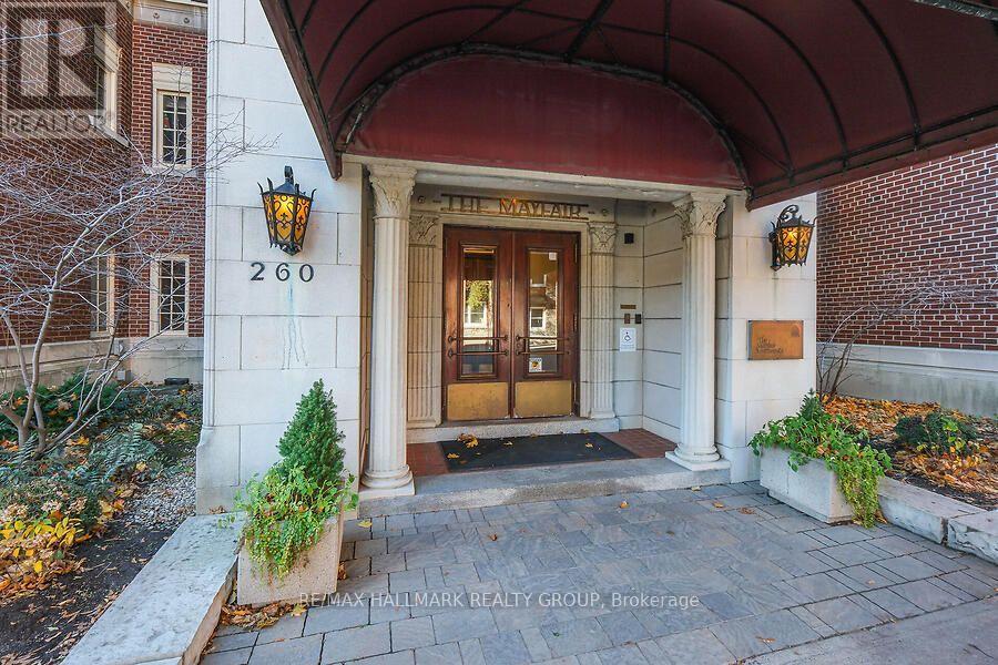 2C - 260 METCALFE STREET