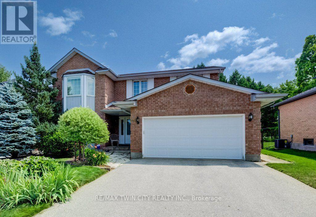 449 KNIGHTSBRIDGE COURT