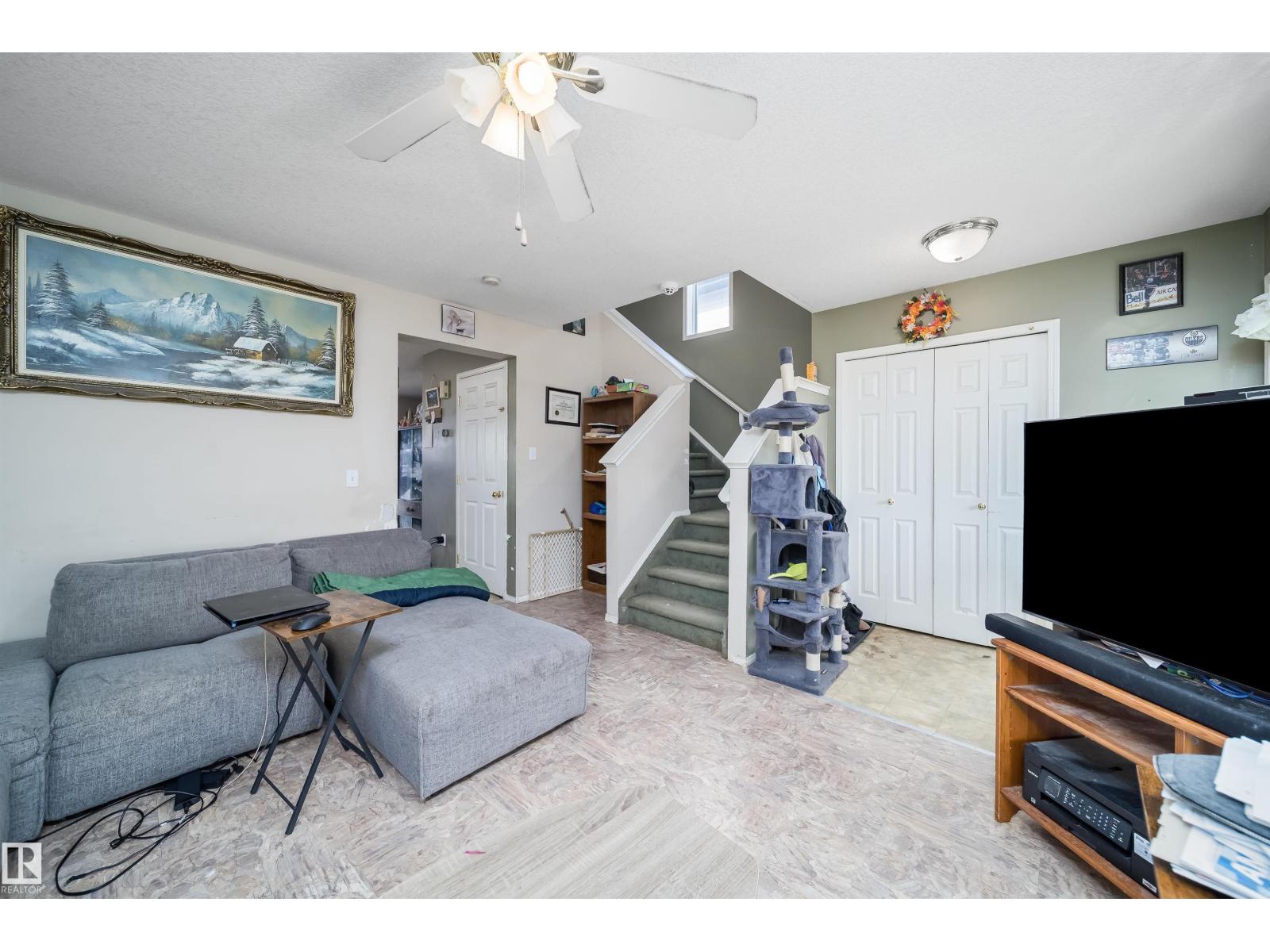 34 Heatherglen CL