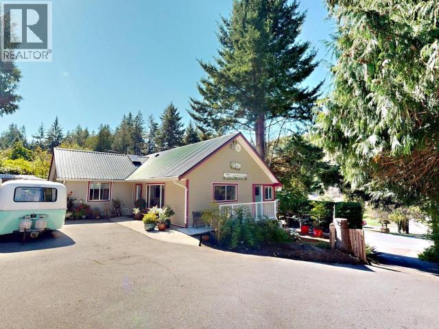 5836 MOWAT AVE, POWELL RIVER, BC V8A 4C1 - Image 3747890259.jpeg?d=l