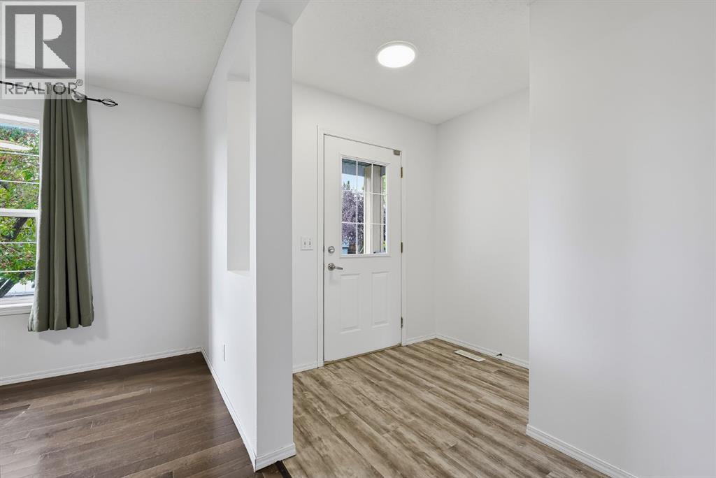 15 Coventry Link NE