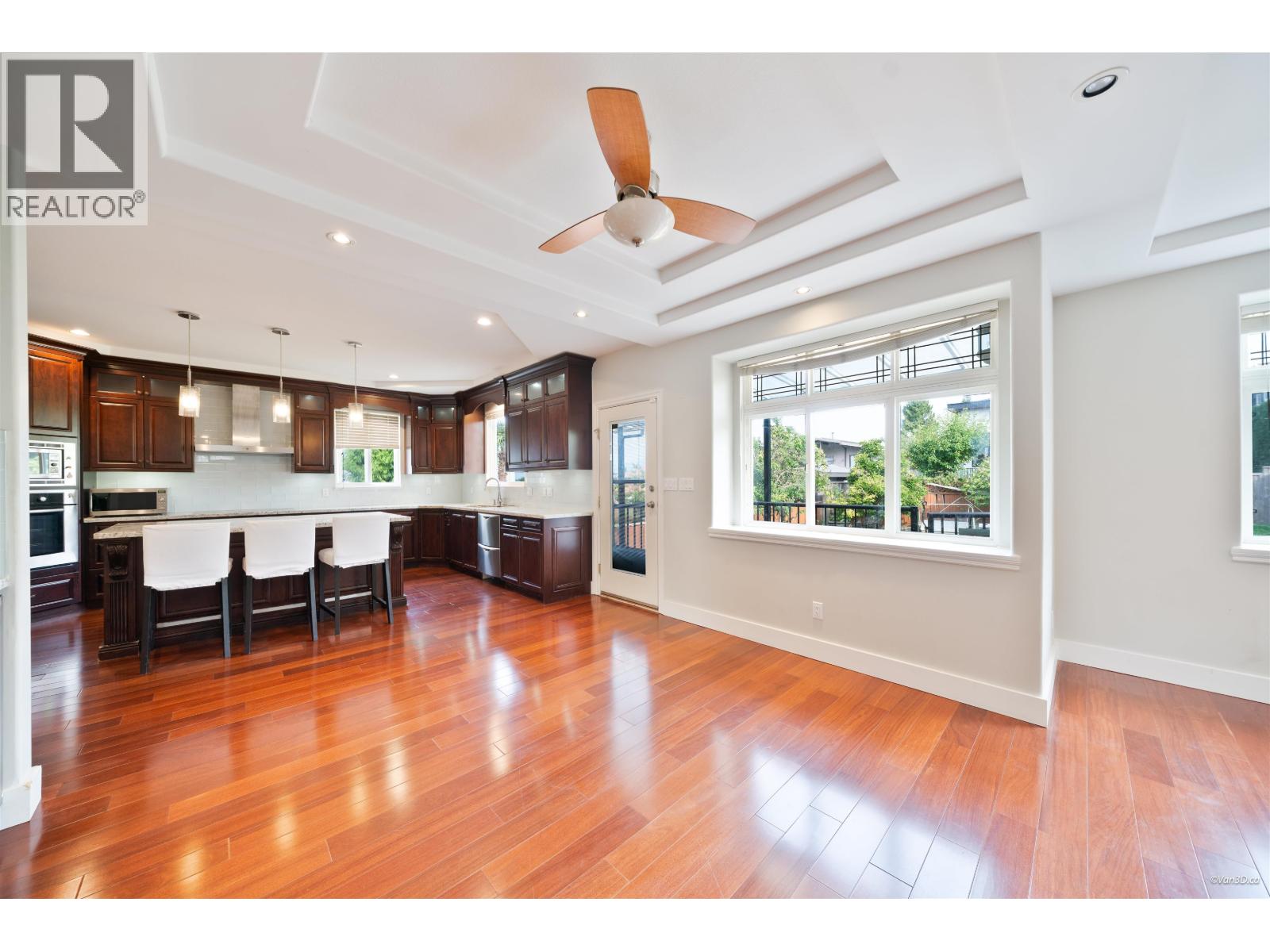 7157 RIDGEVIEW DRIVE