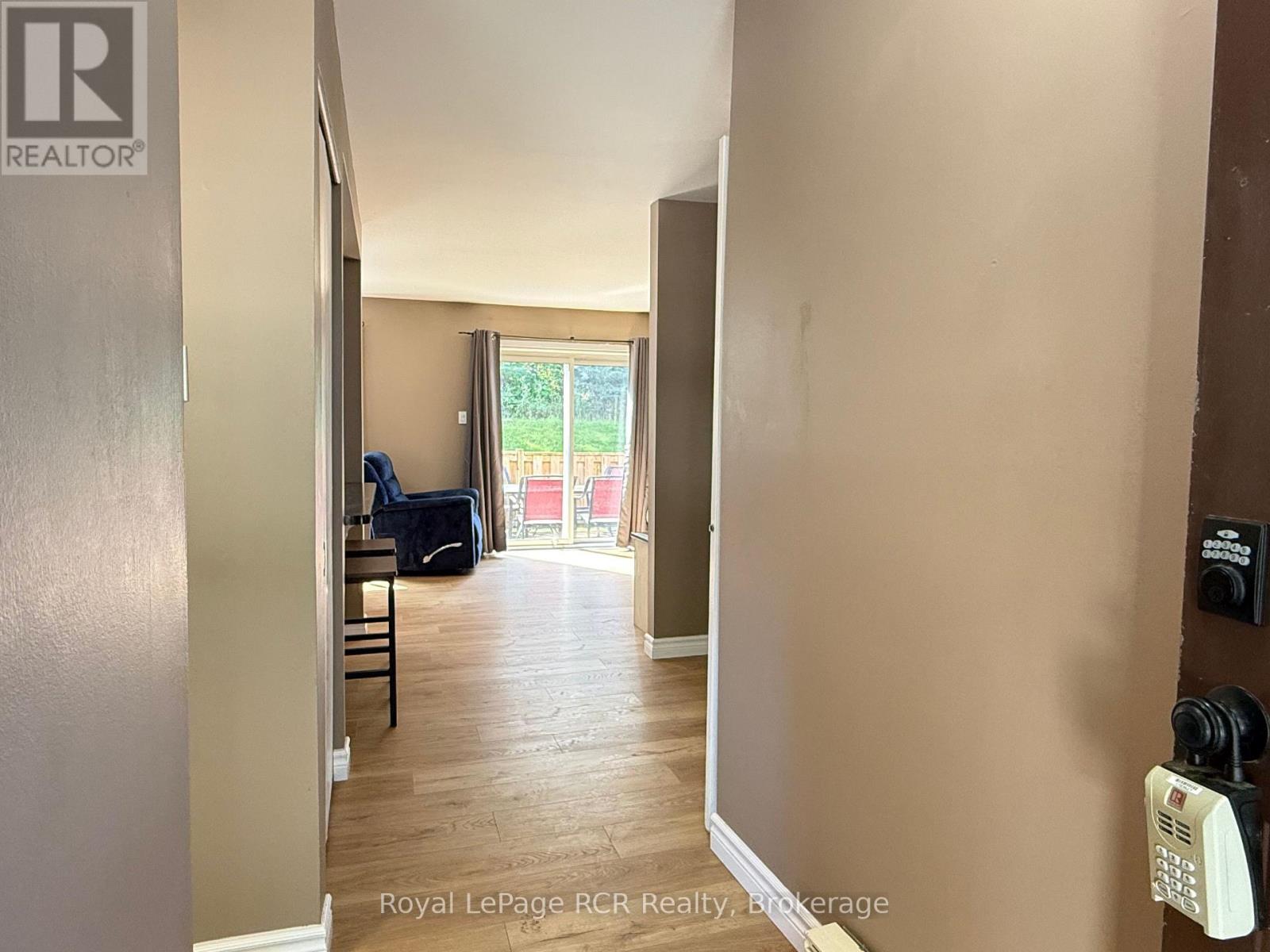 74 LAURIE CRESCENT