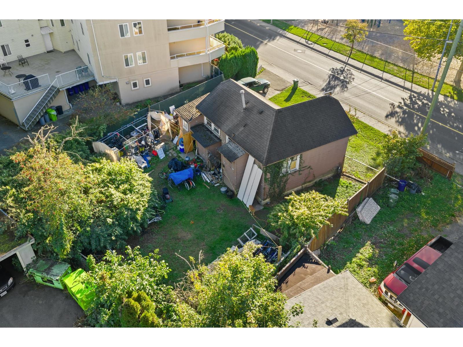 9430 YOUNG ROAD, Chilliwack Proper East