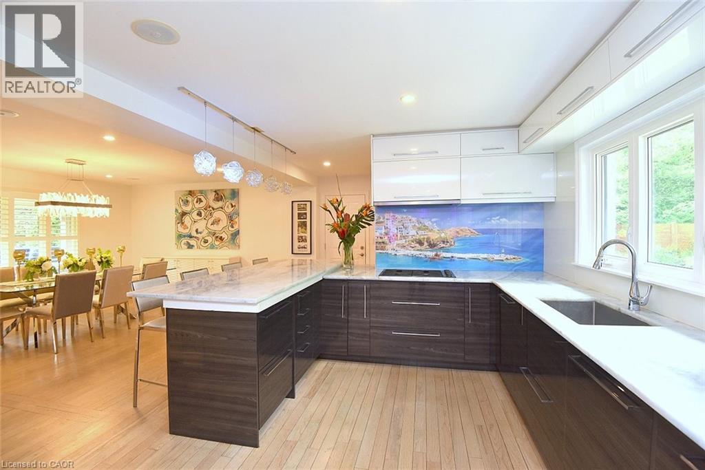 4299 LAKESHORE Road