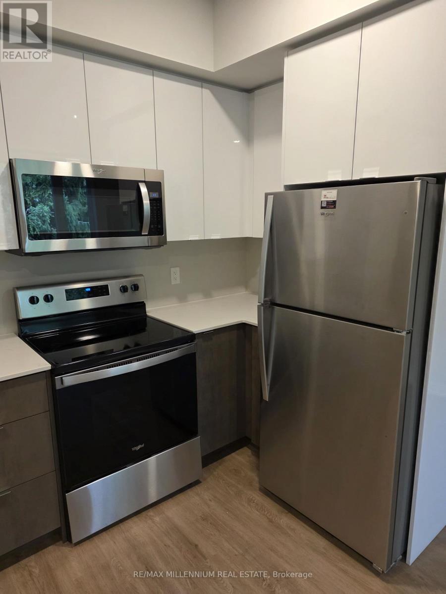 320 - 708 WOOLWICH STREET