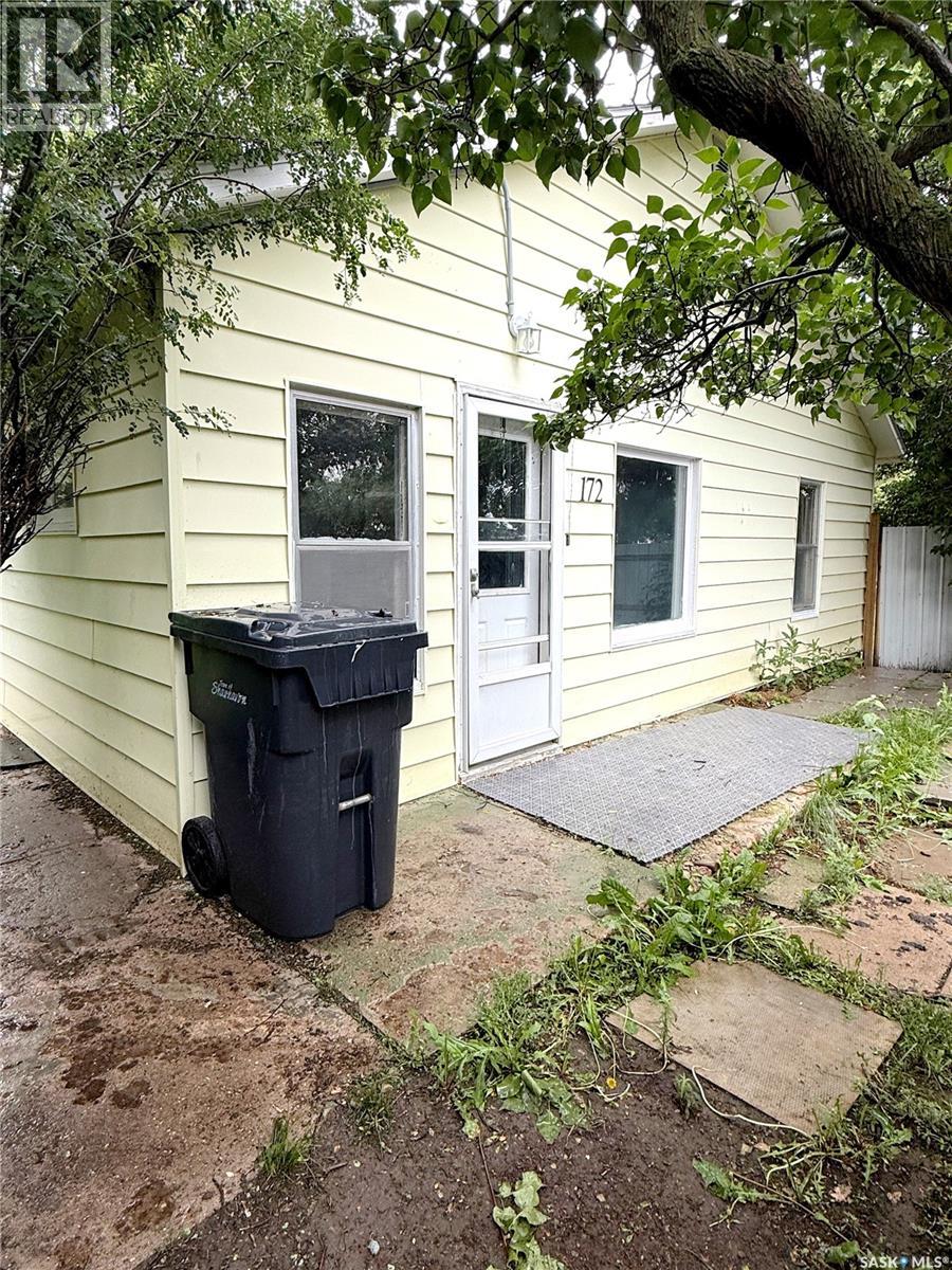 172 4th STREET E