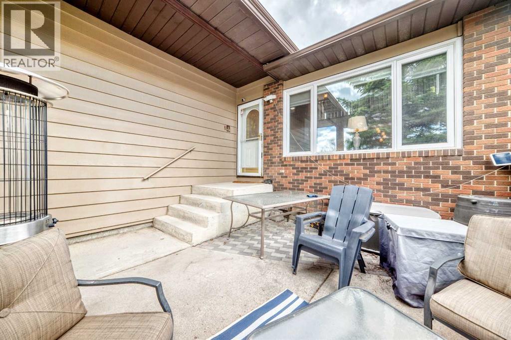 88 Castlefall Way NE