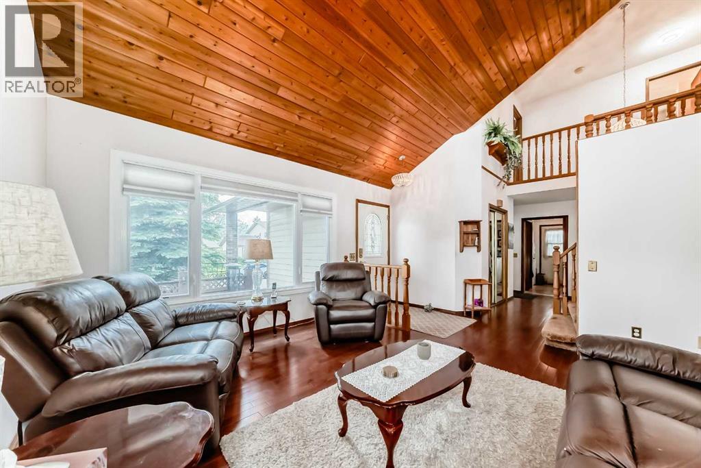 88 Castlefall Way NE