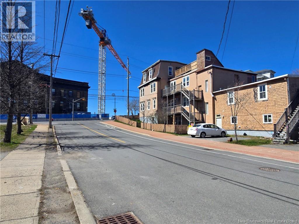 260 Douglas Avenue - Photo 2