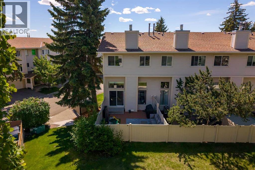 723 Queenston Terrace SE