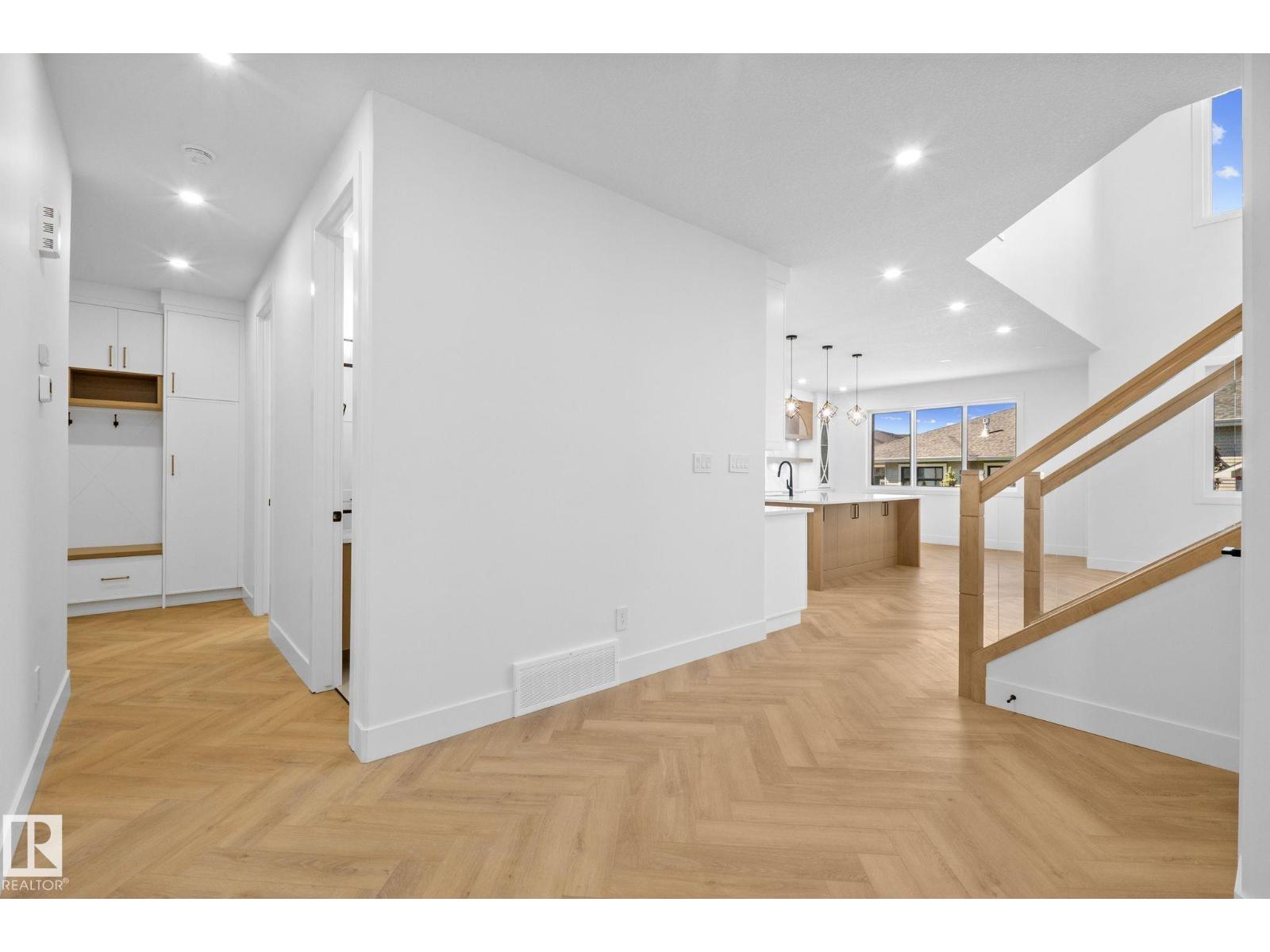 34 Avonlea WY