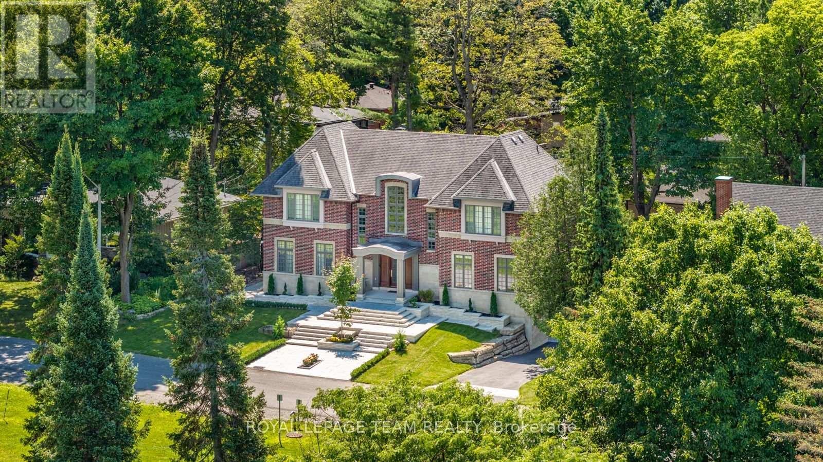 250 SANDRIDGE ROAD