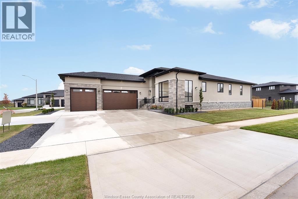 2 PEBBLE BEACH COURT, LEAMINGTON, ON N8H 0G1 - Image 3938547345.jpeg?d=l