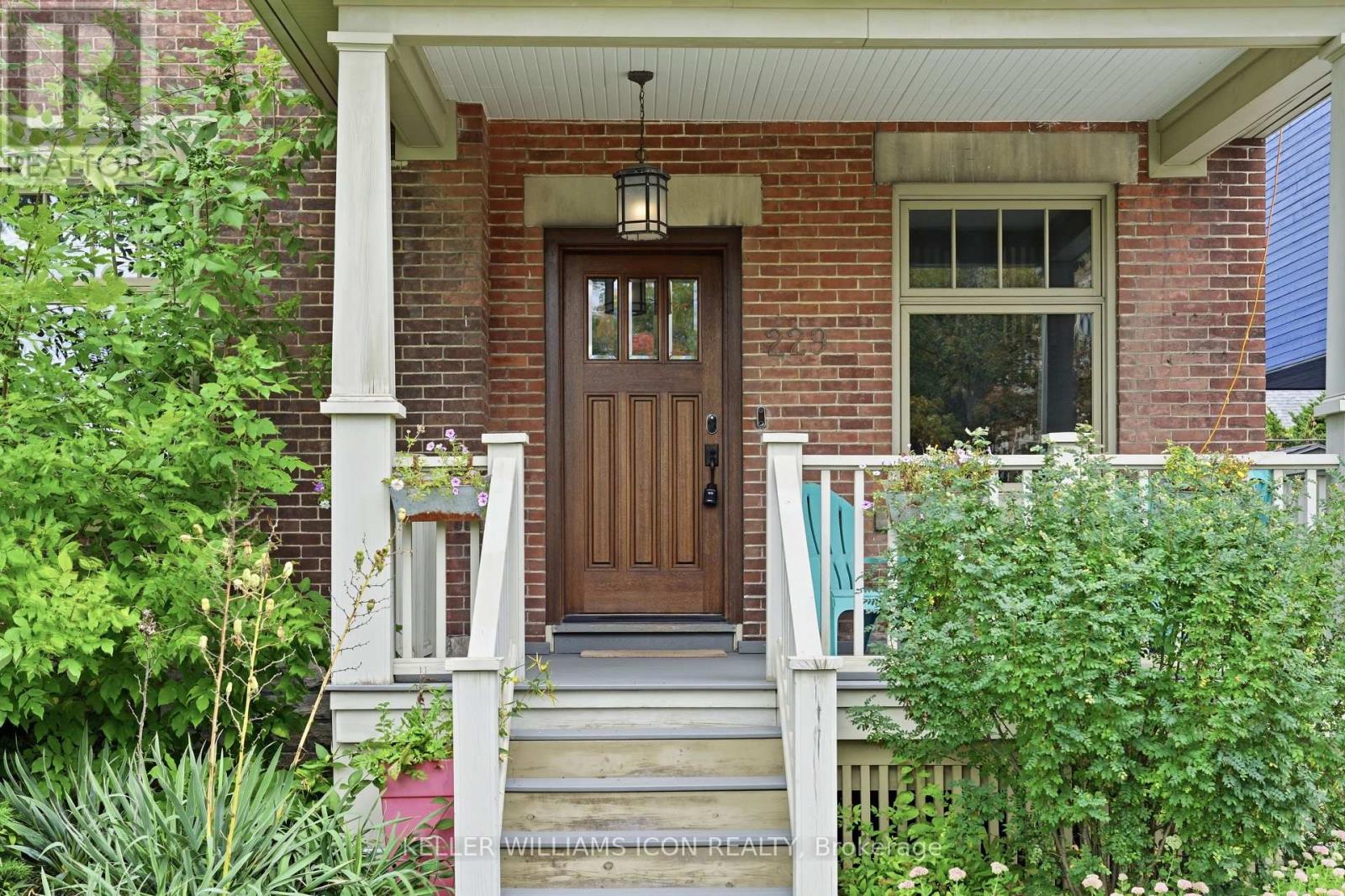 229 GLEBE AVENUE