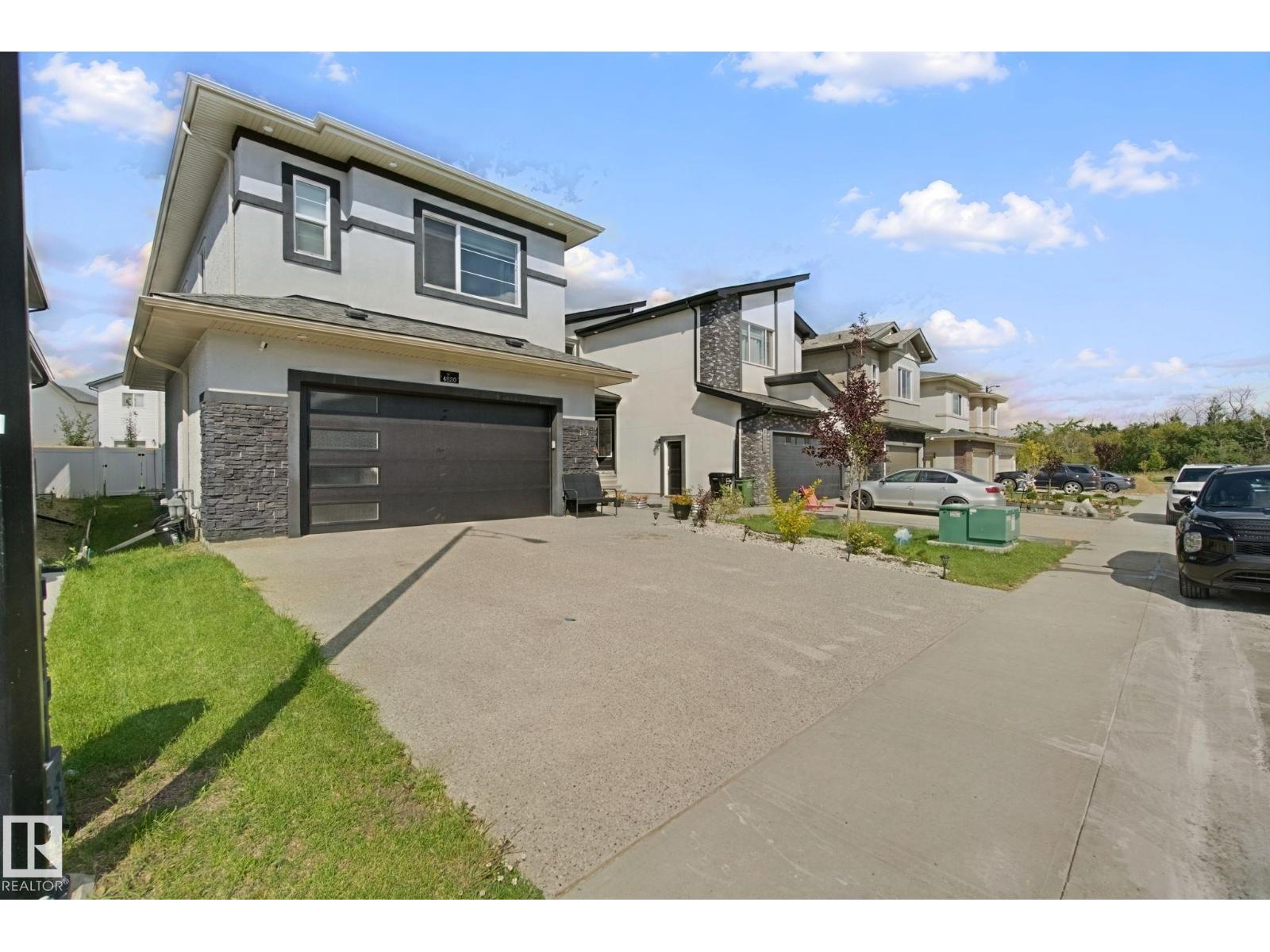4820 174 AV NW