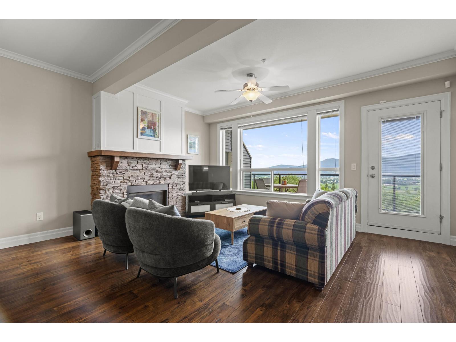 8 6026 LINDEMAN STREET, Promontory