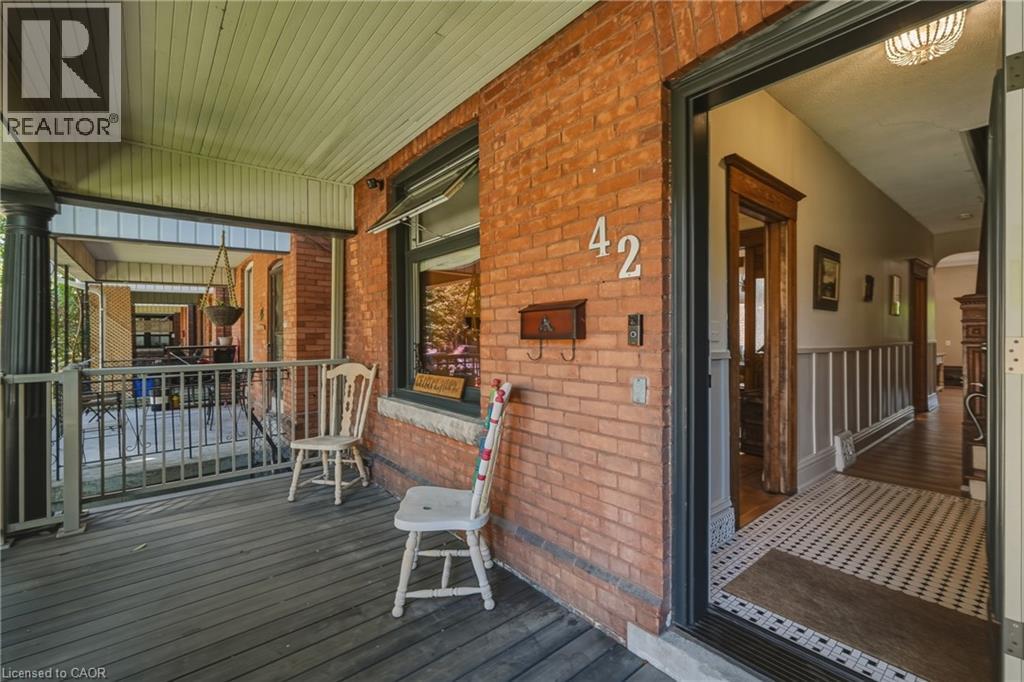 42 NIGHTINGALE Street