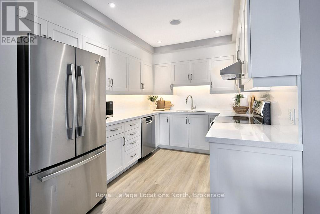 304 - 25 BEAVER STREET S