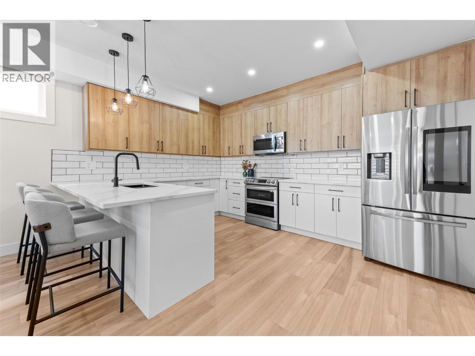 1034 Martin Avenue Unit# 2