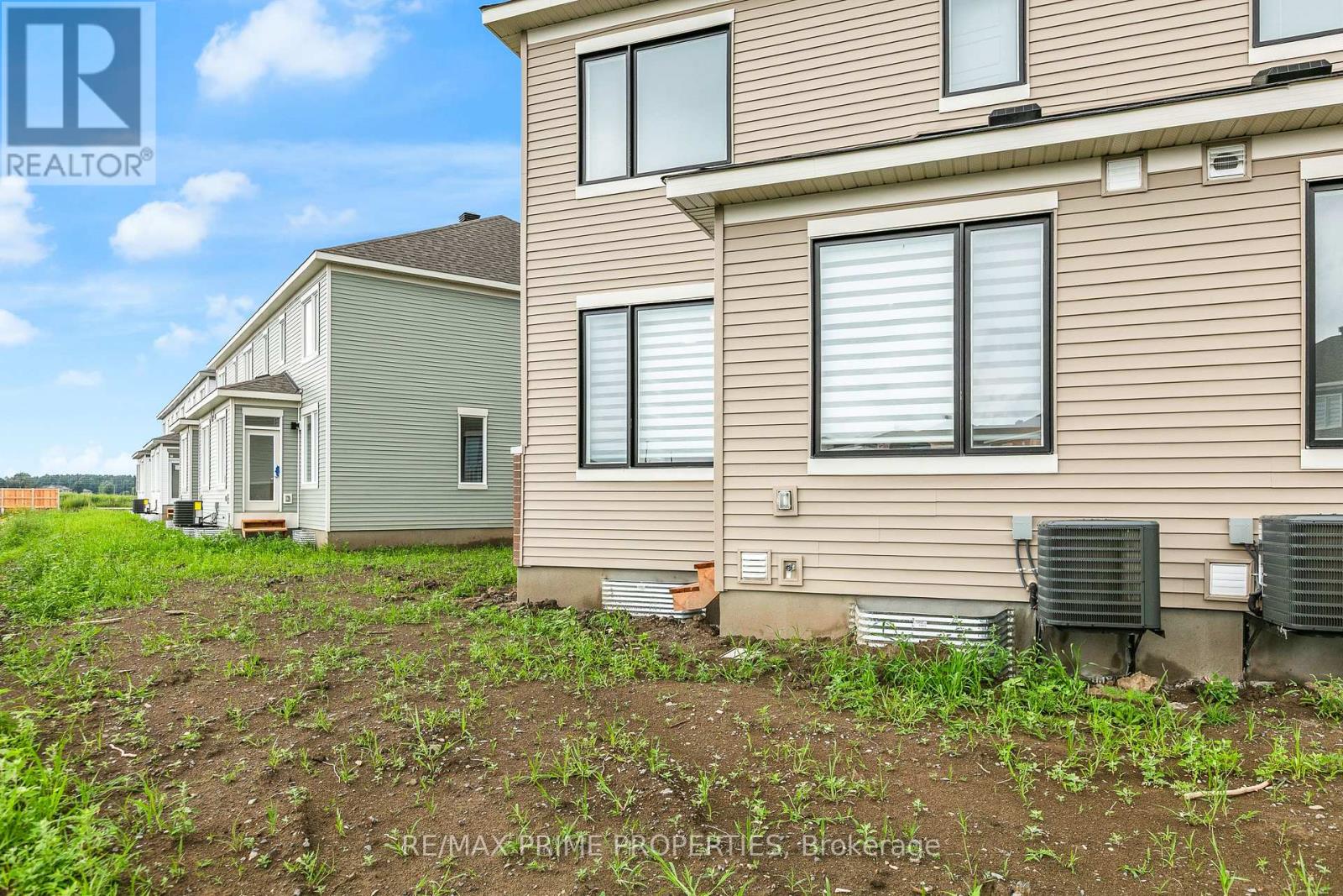 745 HAFLINGER ROW