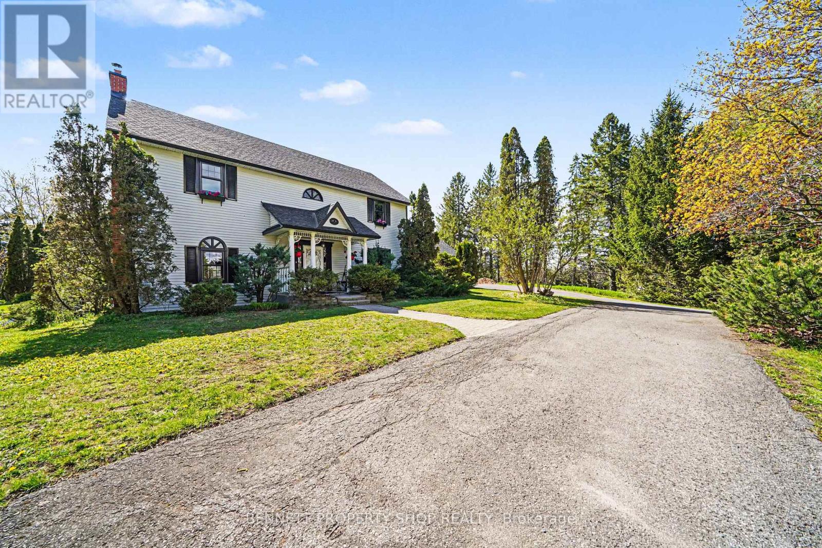 5696 MANOTICK MAIN STREET