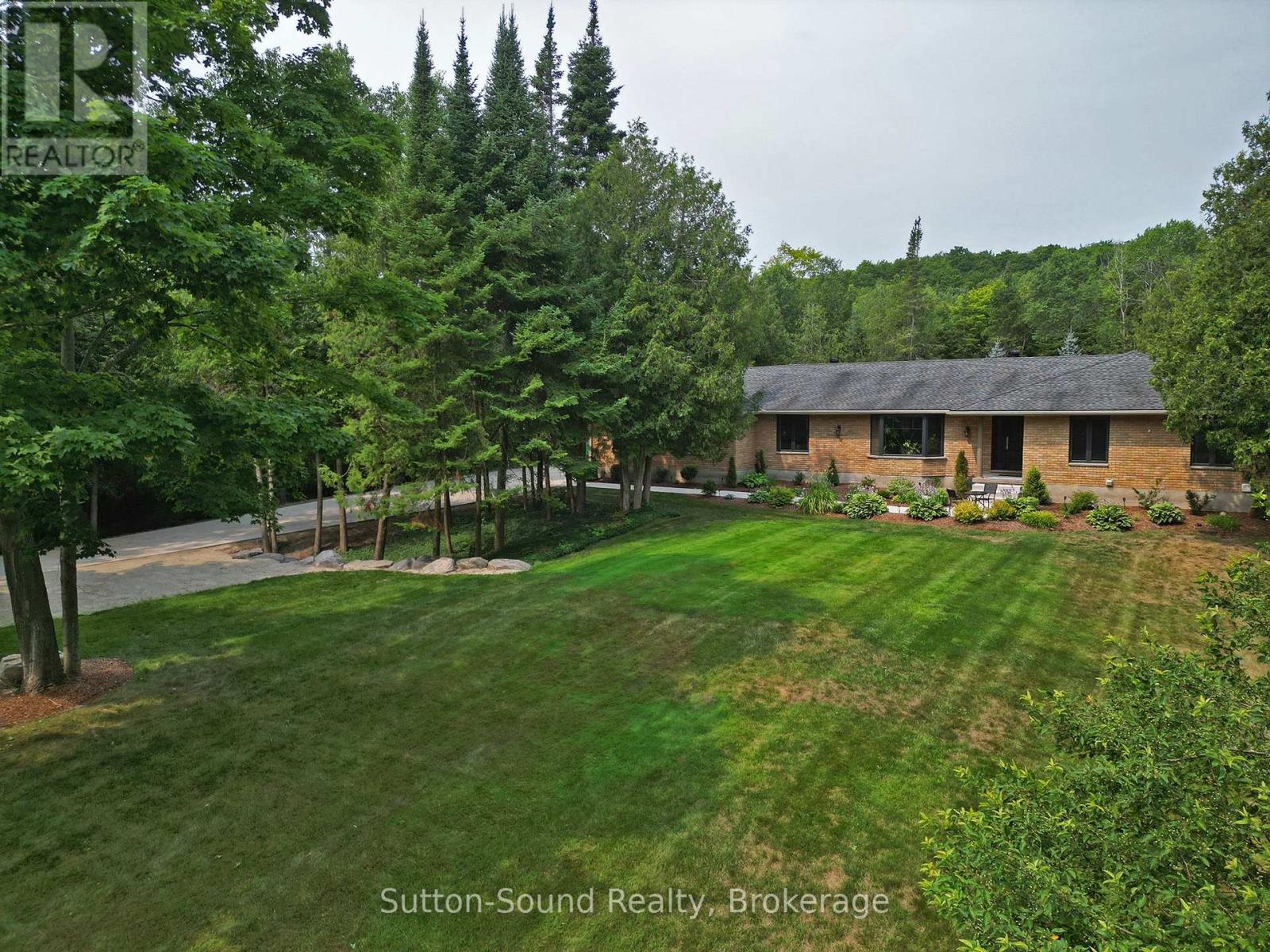 286 BALMY BEACH ROAD N