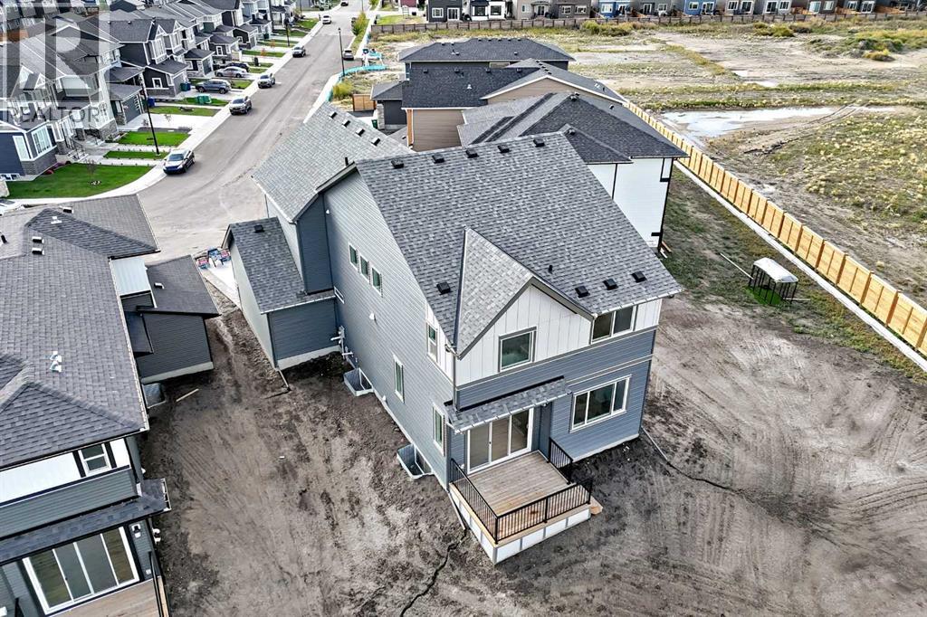 203 Langwell Common SE