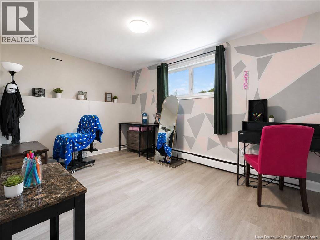 136-138 Crandall Street - Photo 4