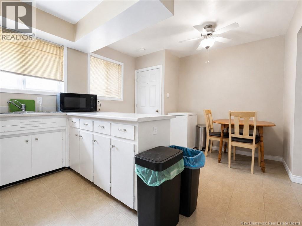 136-138 Crandall Street - Photo 3