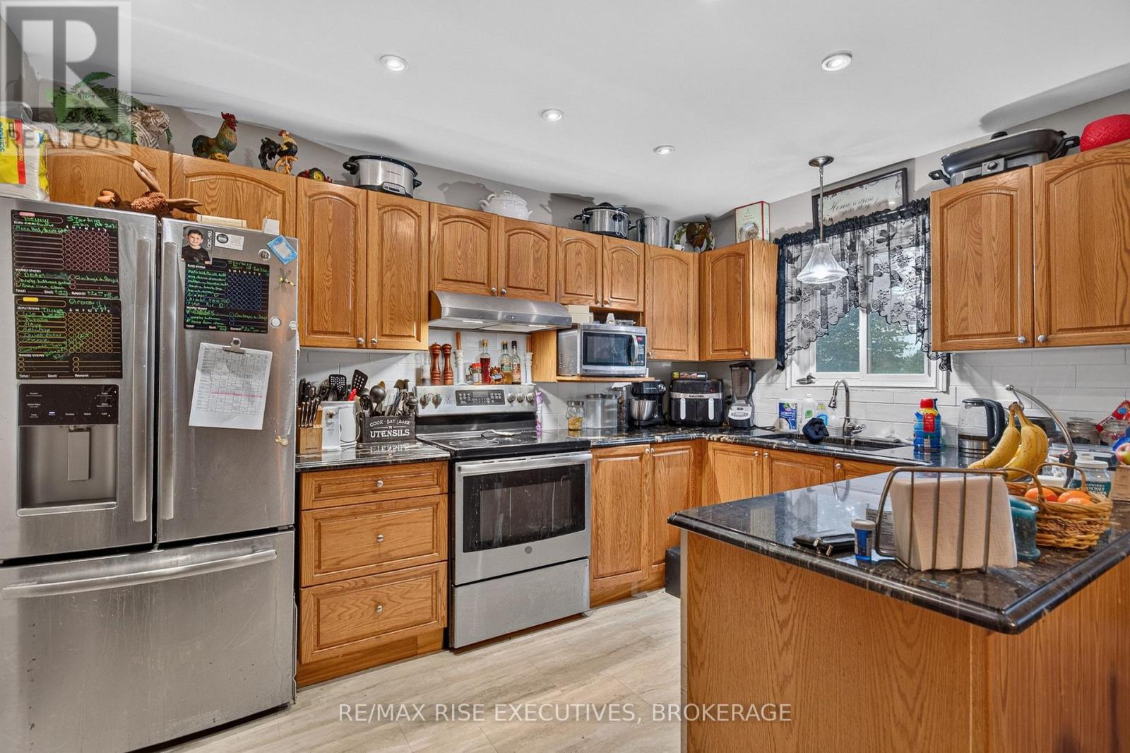 17 - 870 WINCHESTER LANE