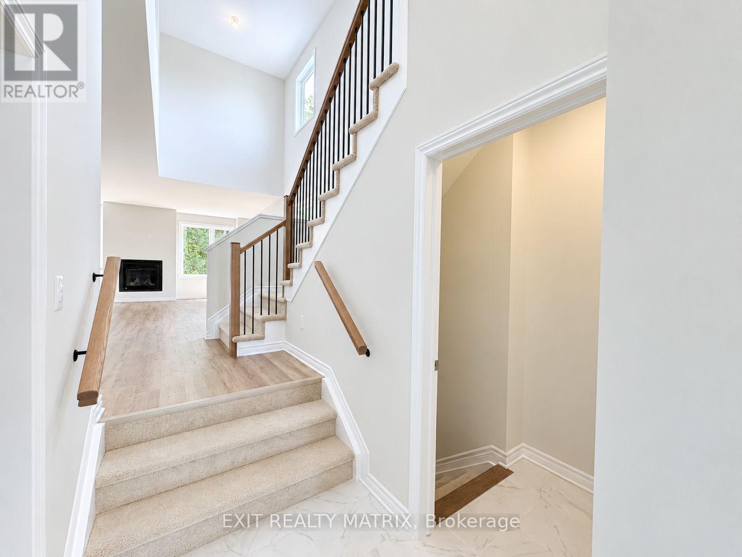279 LABELLE STREET - Photo 3