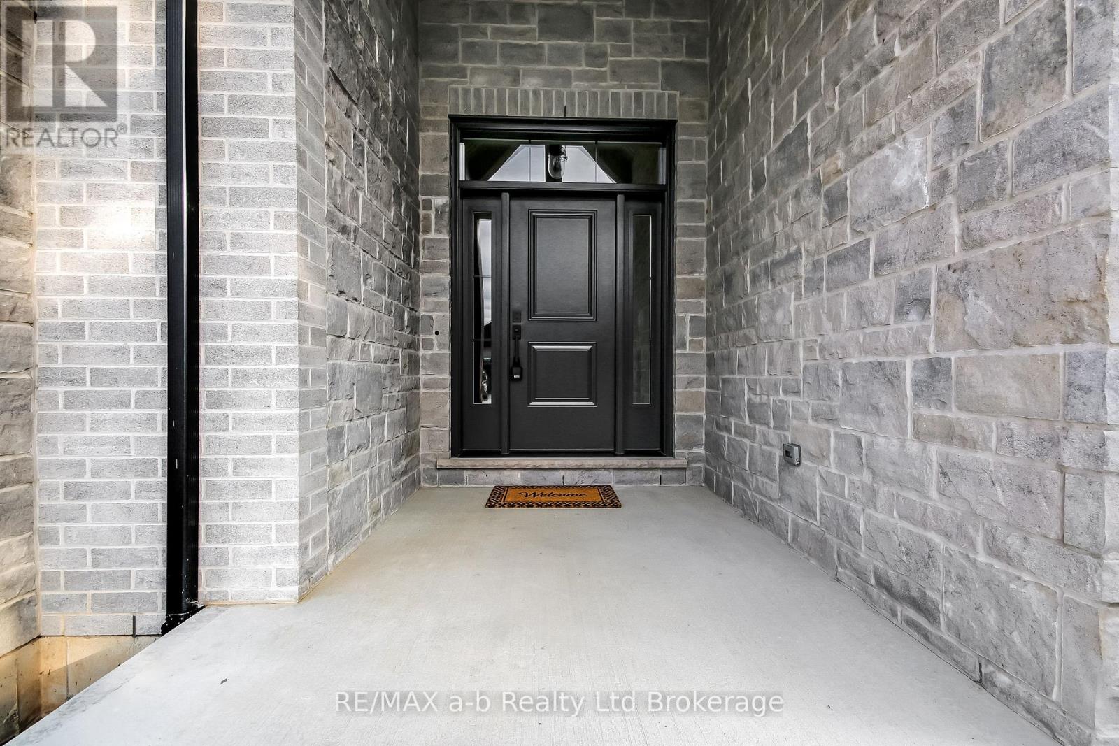 16 CORNWELL CRESCENT
