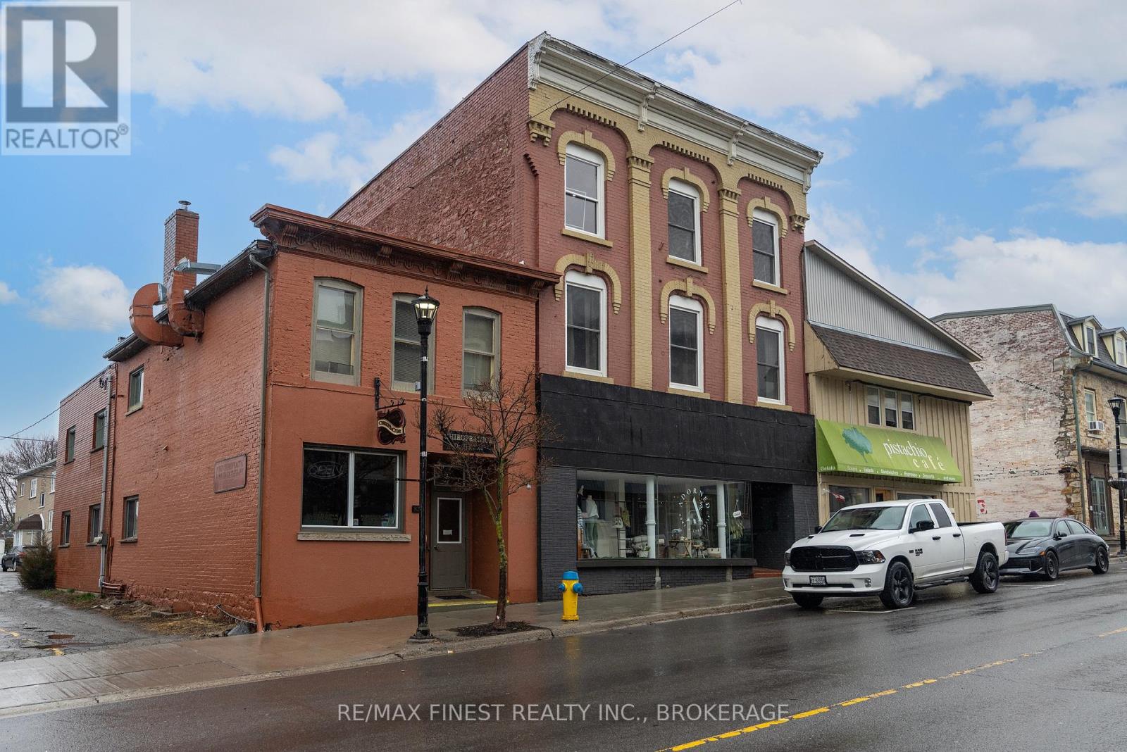 84 KING STREET E
