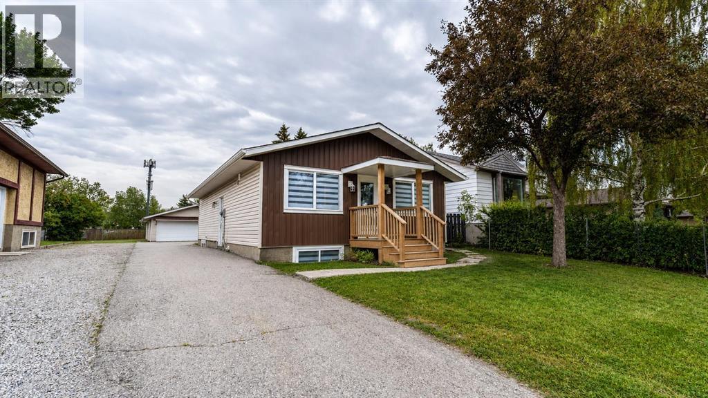 48 Doverglen Crescent SE