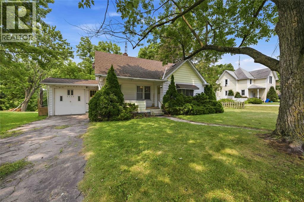 2350 Sydenham AVENUE - Photo 4