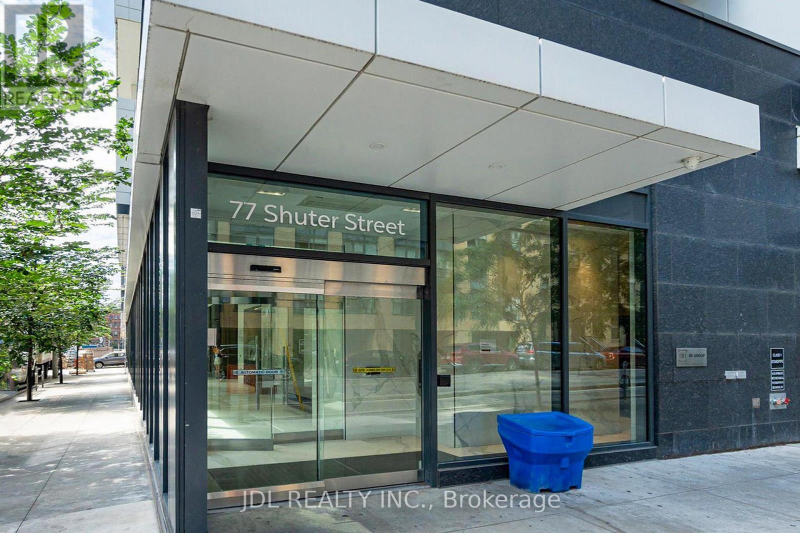 501 - 77 SHUTER STREET