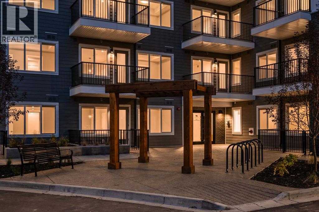 1305, 44 Skyview Parkway NE