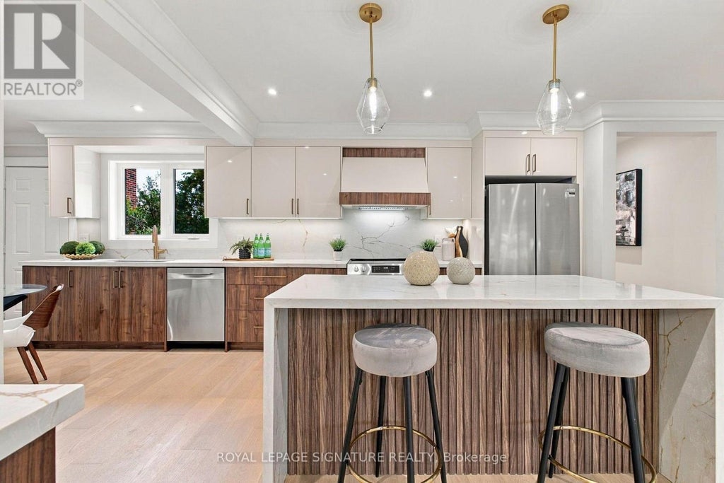 11 BROOK TREE CRESCENT, TORONTO (WILLOWRIDGE-MARTINGROVE-RICHVIEW), ON M9P 1K8 - Image 601634404.jpeg?d=l