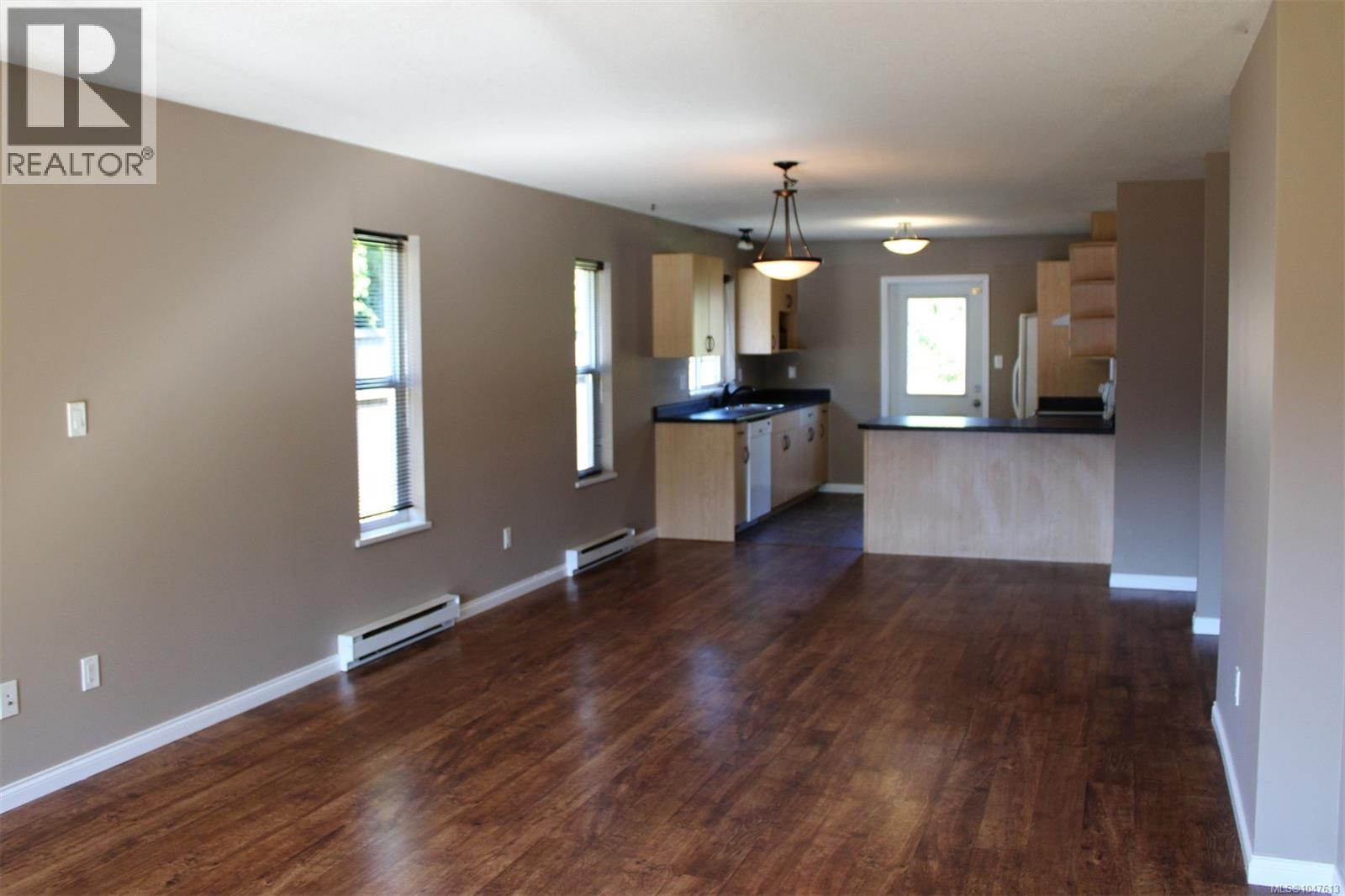 3381 Coniston Cres