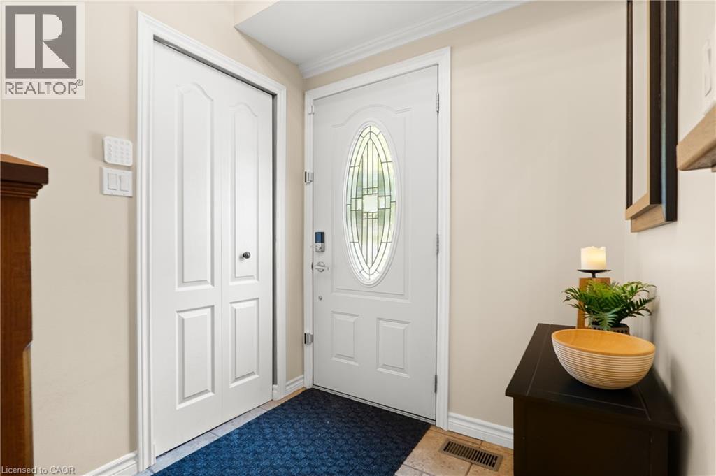 21 GOLDEN MEADOW Crescent