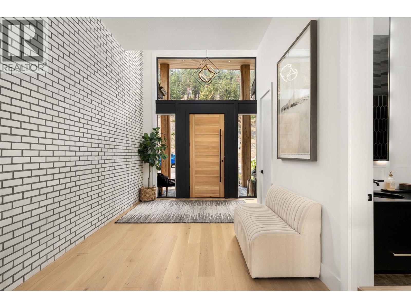 2585 Casa Palmero Drive