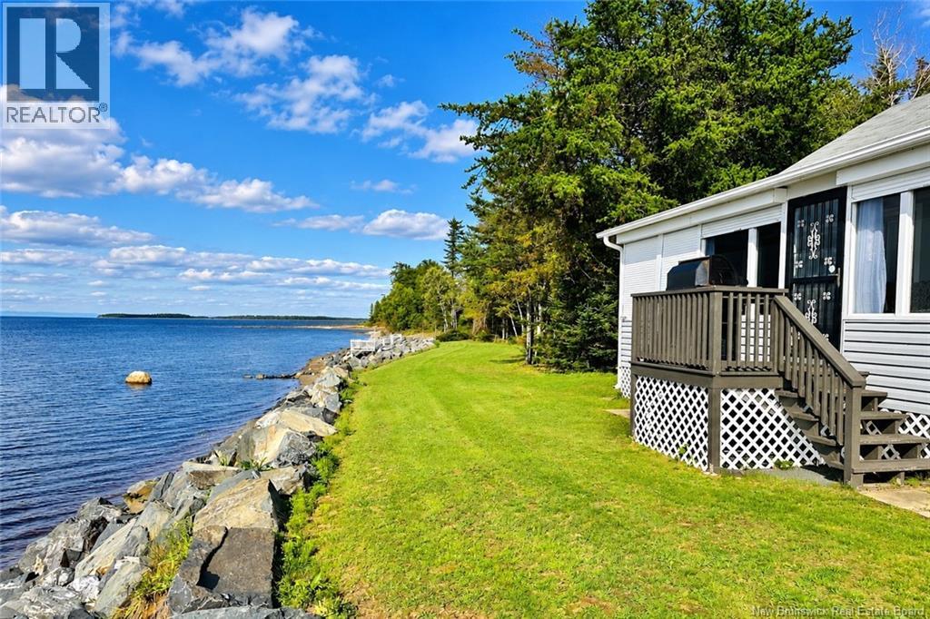 38 Front Road - Photo 3