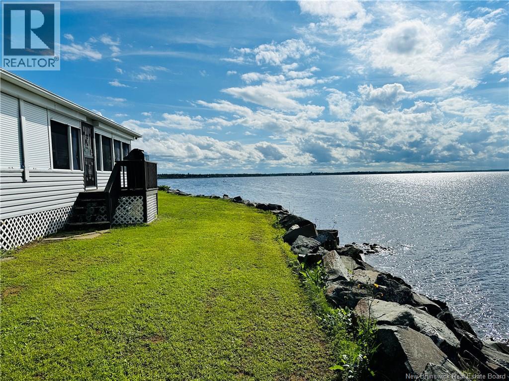 38 Front Road - Photo 2
