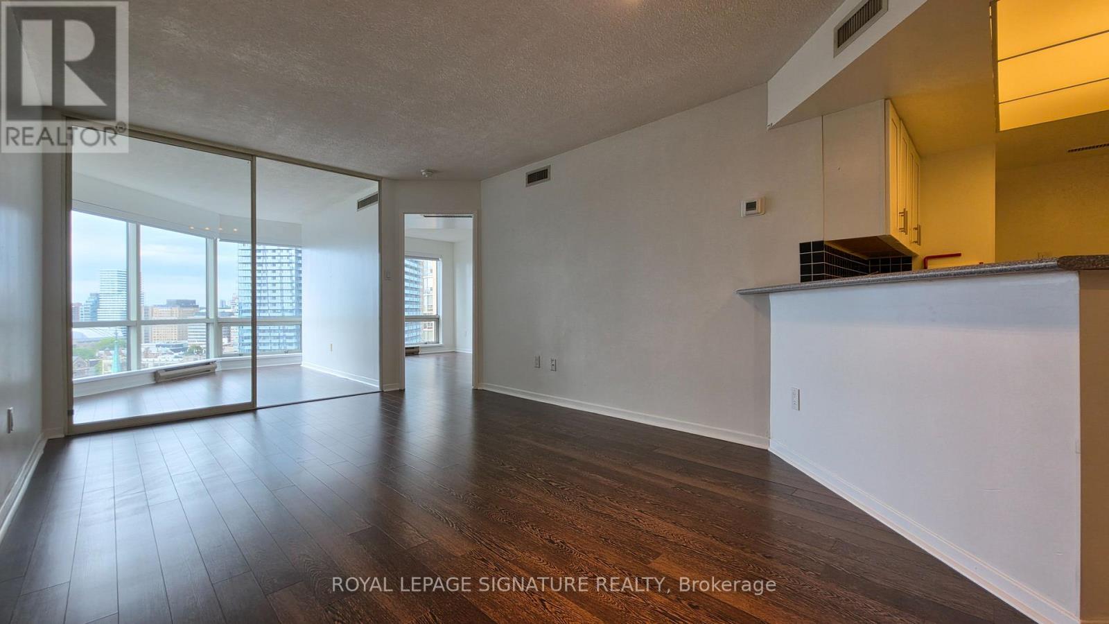 2019 - 1001 BAY STREET