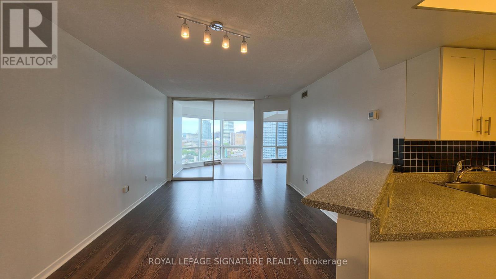 2019 - 1001 BAY STREET