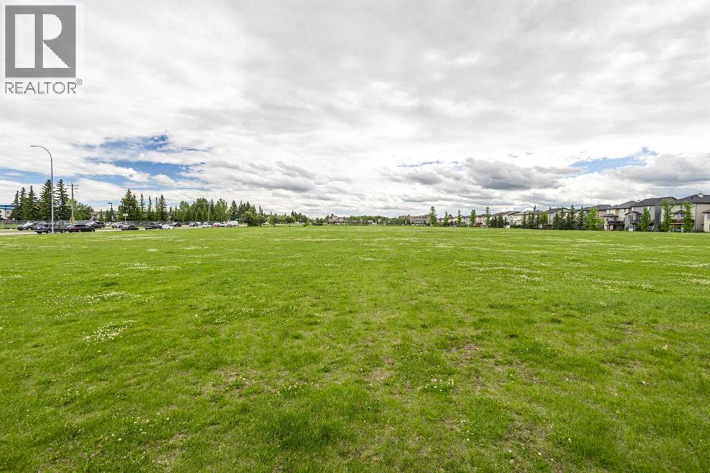 1223, 8 Bridlecrest Drive SW