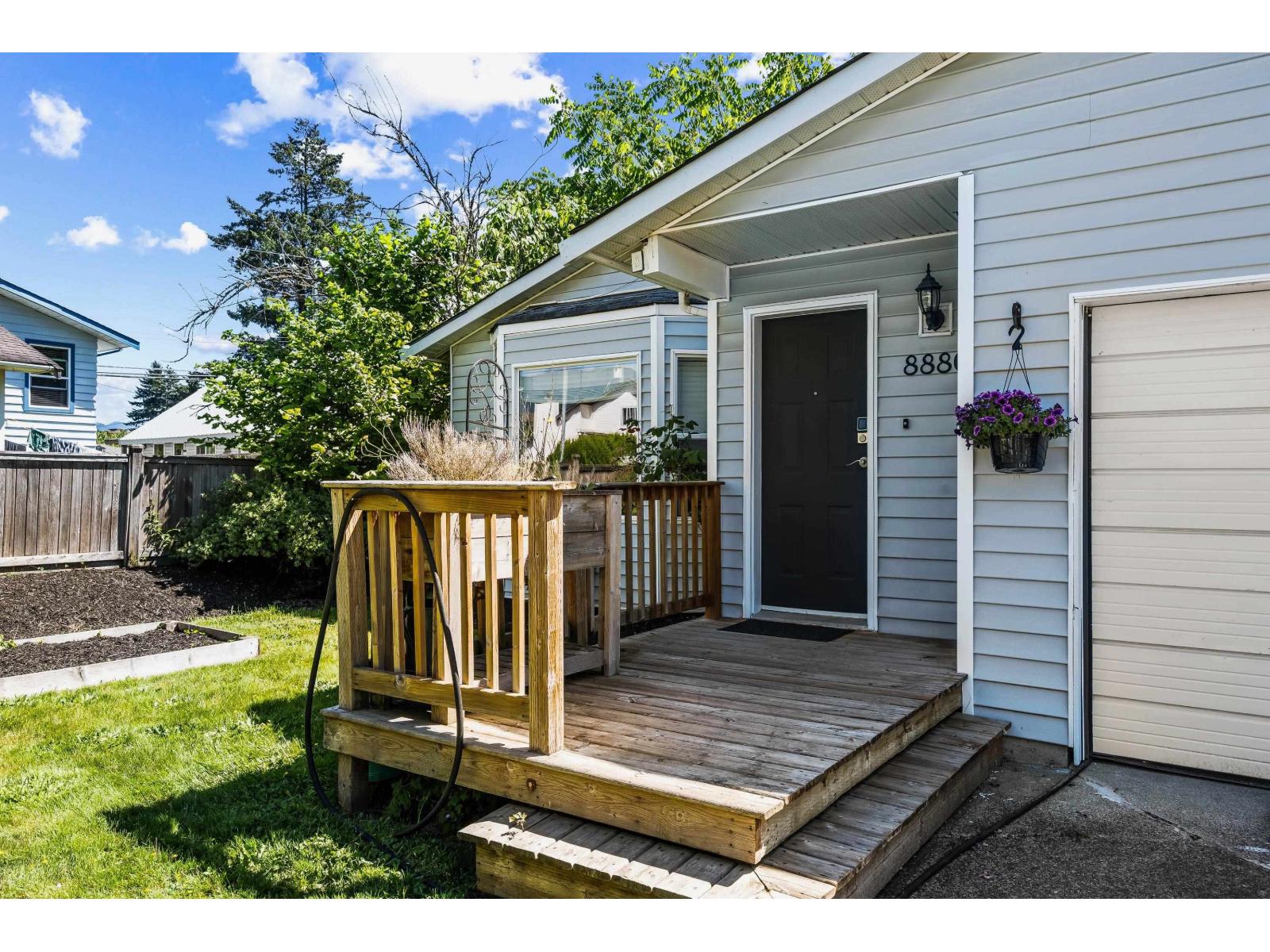8880 ALLARD STREET, Chilliwack Proper West