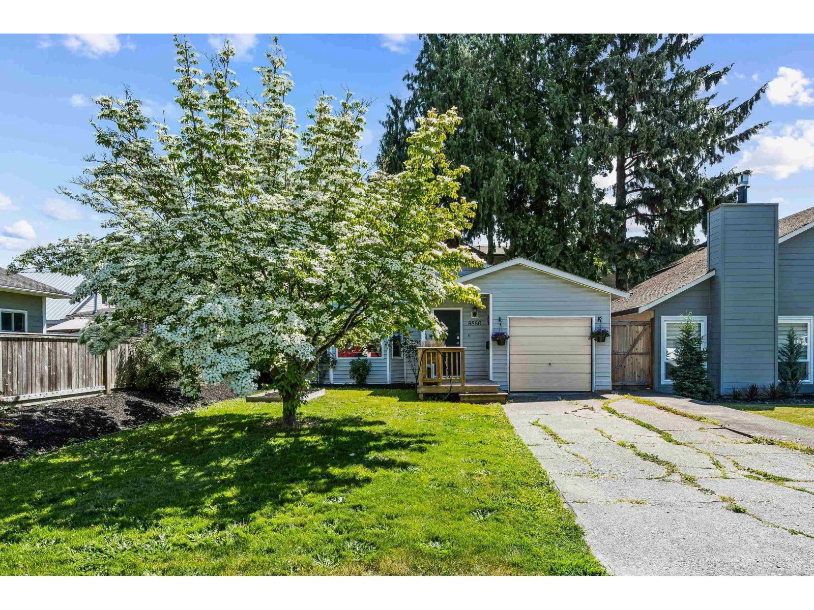 8880 ALLARD STREET, Chilliwack Proper West